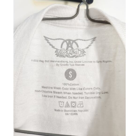 Aerosmith Short Sleeve Band T-Shirt Womens Size Small S - Picture 3 of 3